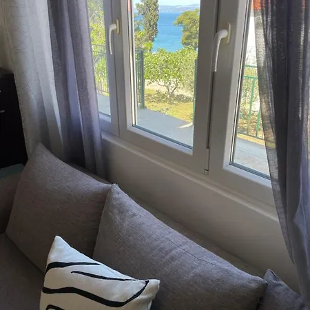 Apartman Lus *